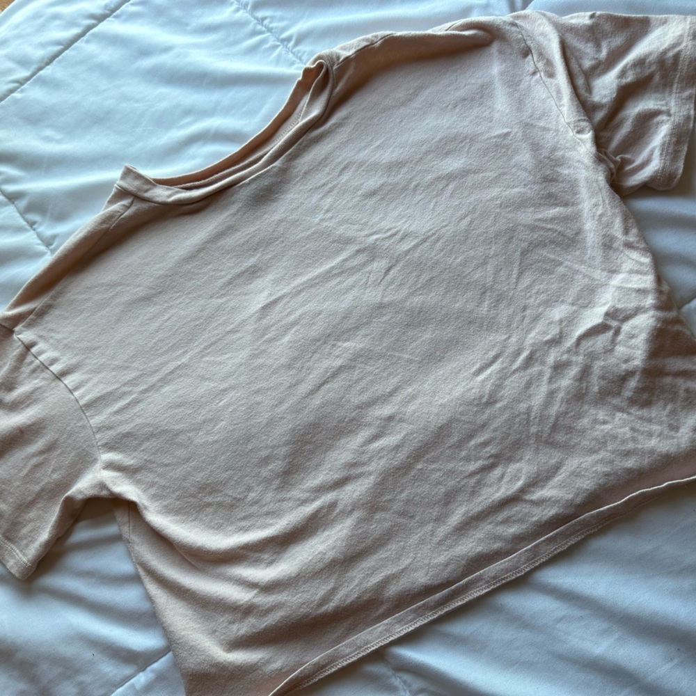 Light pink cropped t-shirt